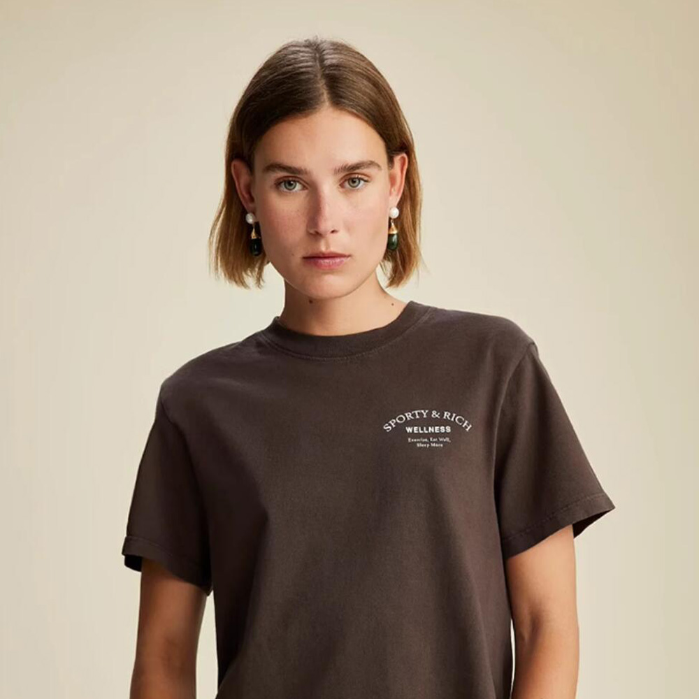 Amerikanische Vintage Buchstab – Women'S Fashion In The 90S Bewertung und Preis